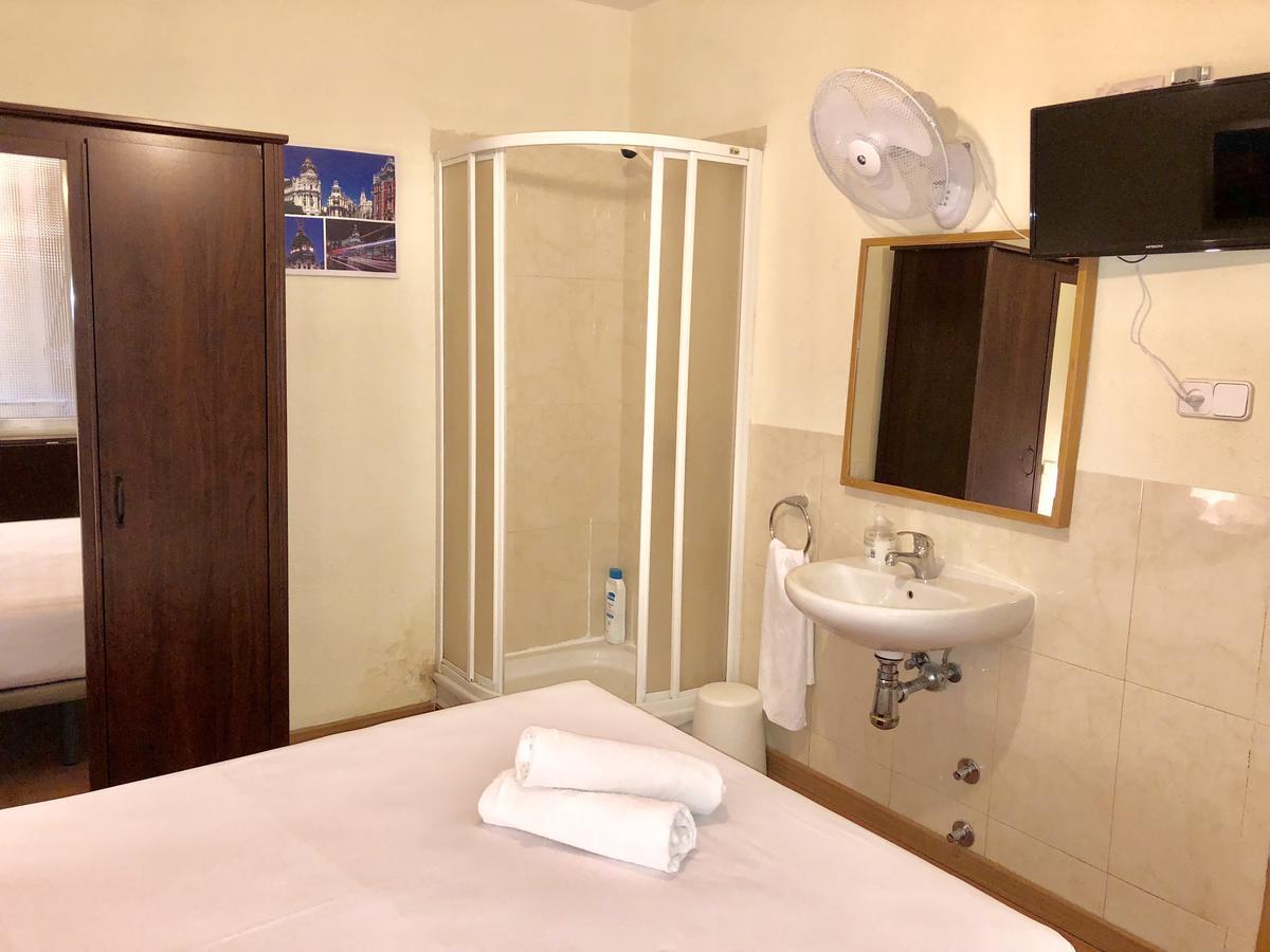 Hostal Arriaza مدريد المظهر الخارجي الصورة